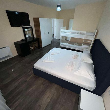 Hotel & Restaurant Frida Gjakova Dış mekan fotoğraf