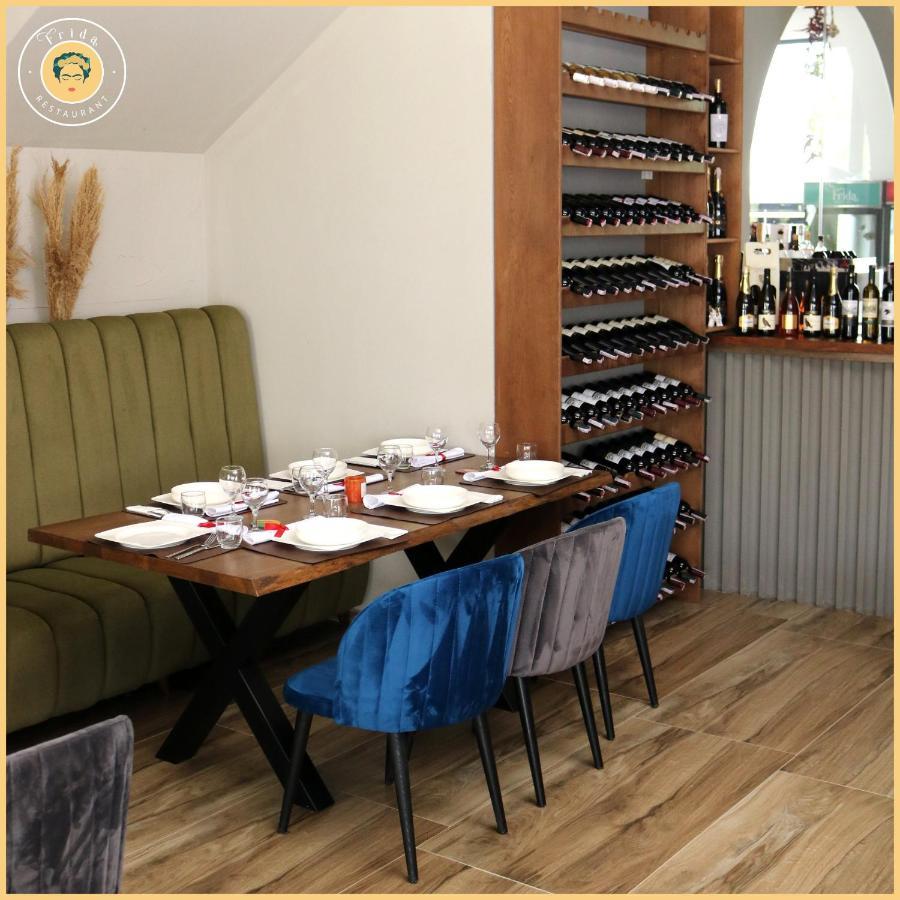 Hotel & Restaurant Frida Gjakova Dış mekan fotoğraf