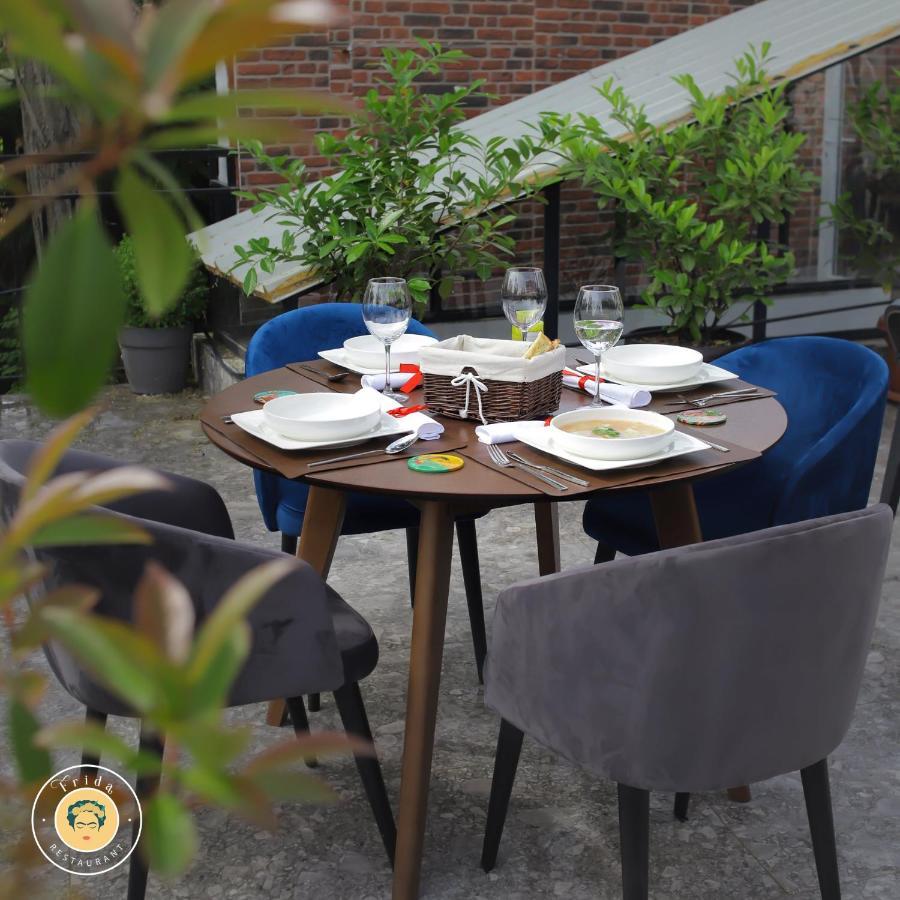 Hotel & Restaurant Frida Gjakova Dış mekan fotoğraf