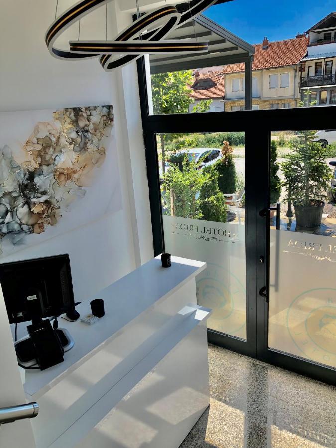 Hotel & Restaurant Frida Gjakova Dış mekan fotoğraf