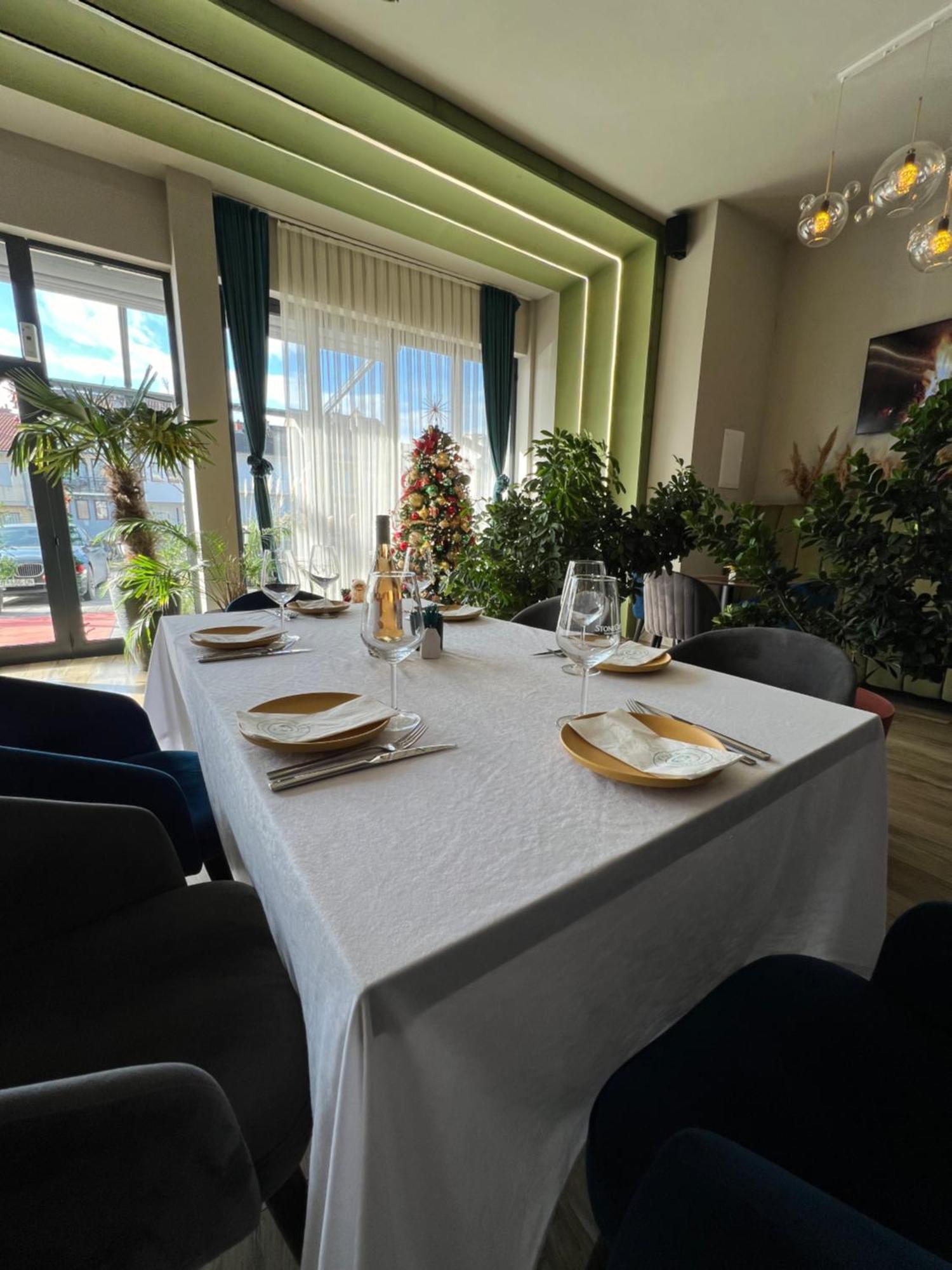 Hotel & Restaurant Frida Gjakova Dış mekan fotoğraf